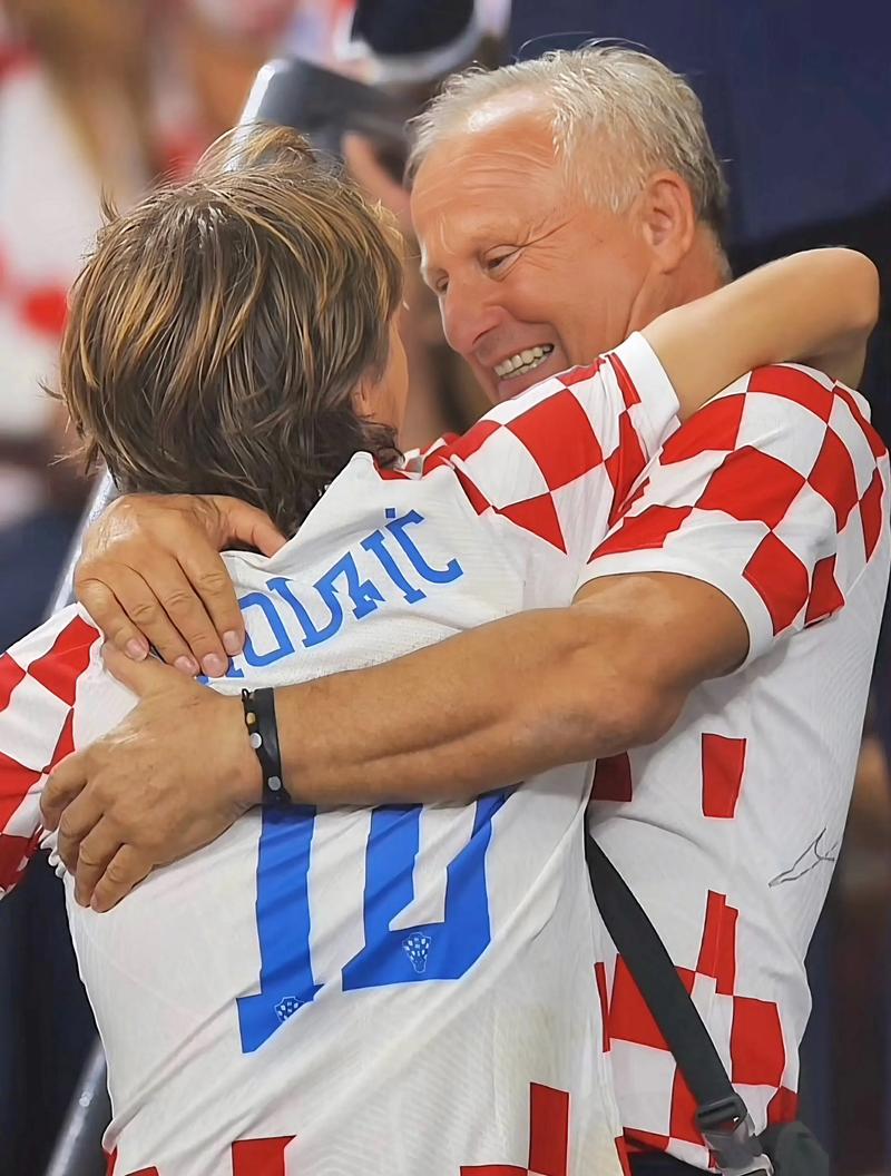 卫报：曼联新球场计划受阻，在买地谈判方面陷入僵局