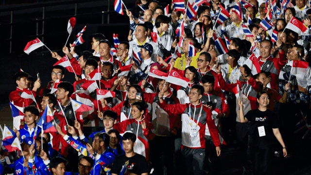 球迷：这球把我看乐了