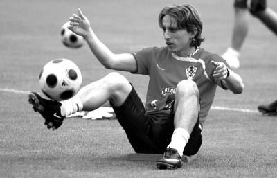 CBA俱乐部杯-北京首钢下半场哑火 青岛狂胜31分