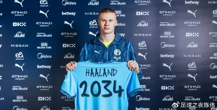 帕潘夸赞吉鲁：他不仅能进球还能防守，甚至还能客串门将