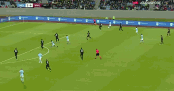 步行者和公牛均陷入困境，争夺季后赛资格，形势严峻。